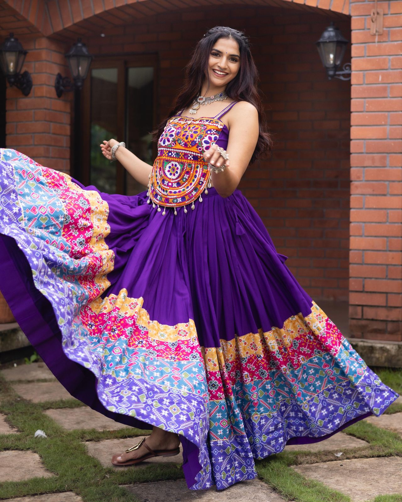 Ethnic Women Lehenga With Fancy Top👜
