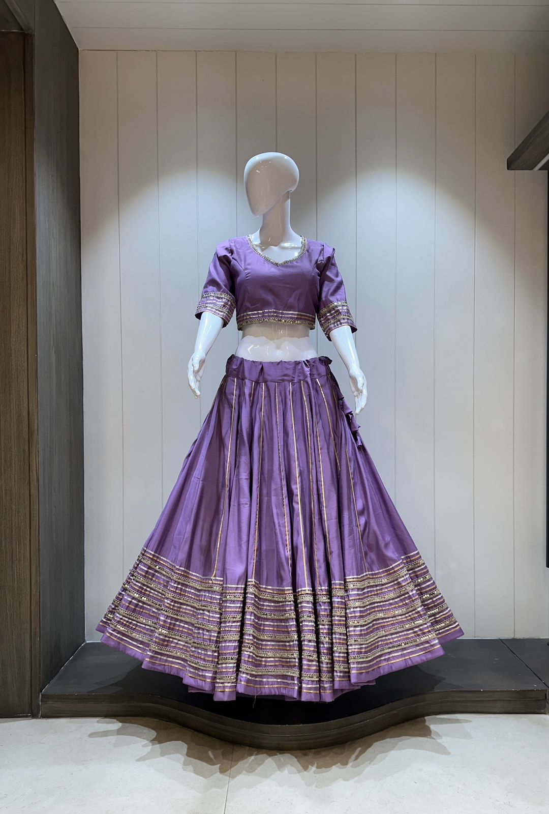 👉Pure roman cotton chaniya choli with heavy laces 💃💃💃
